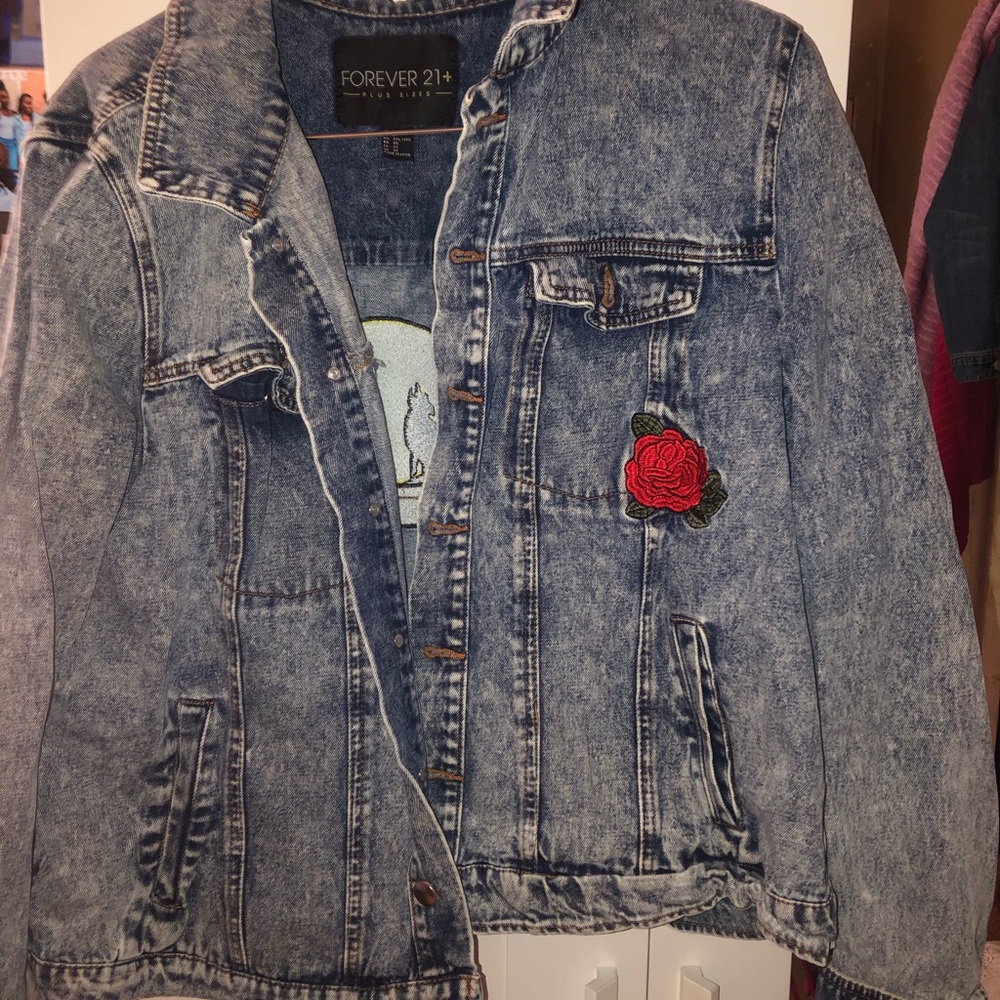 Vintage jean jacket🤍🤍